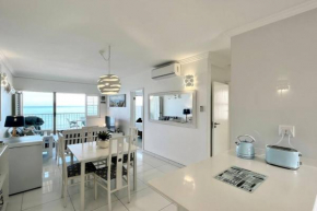 24 Bronze Beach 2 bedroom beach front sea view apartment